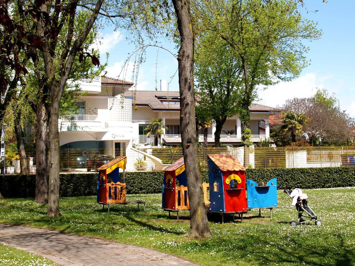 Ferienwohnung Residenza Zaccolo Lignano Sabbiadoro Exterior foto